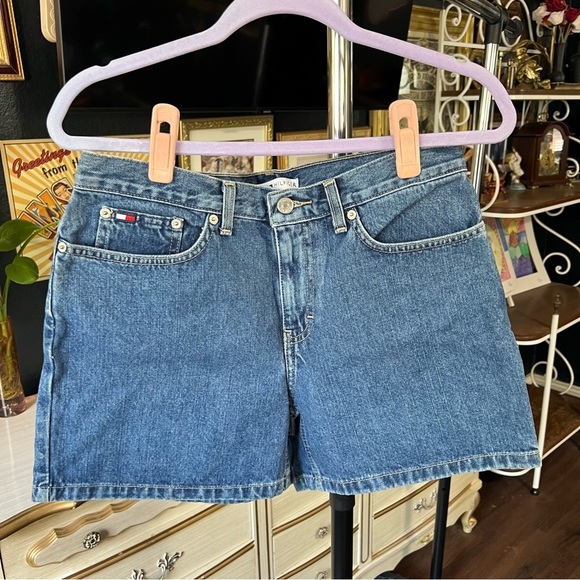 Tommy Hilfiger Women's Blue Denim Shorts - Picture 1 of 9